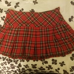 Royal Bones Size Large Red Plaid Skirt
